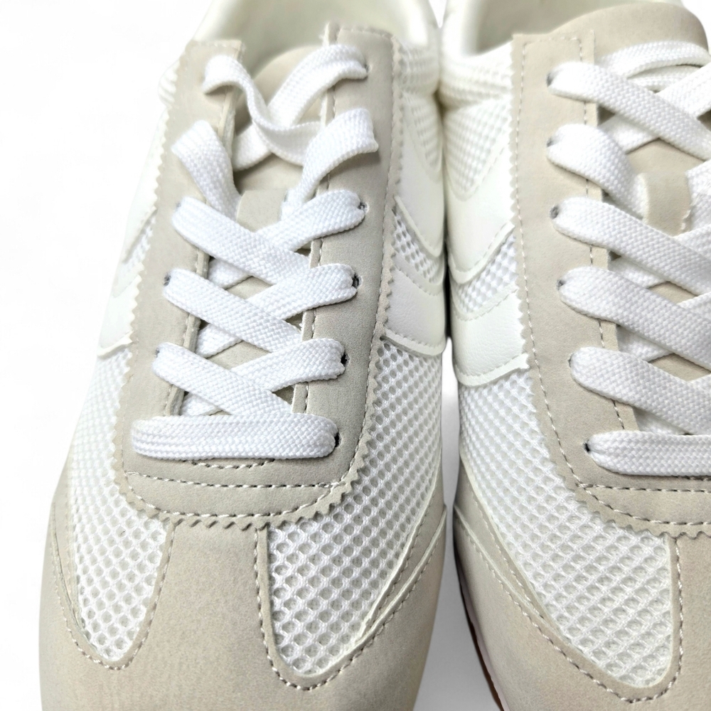 Dolce Vita Henry Sneakers. 8.5 - Picture 7 of 12